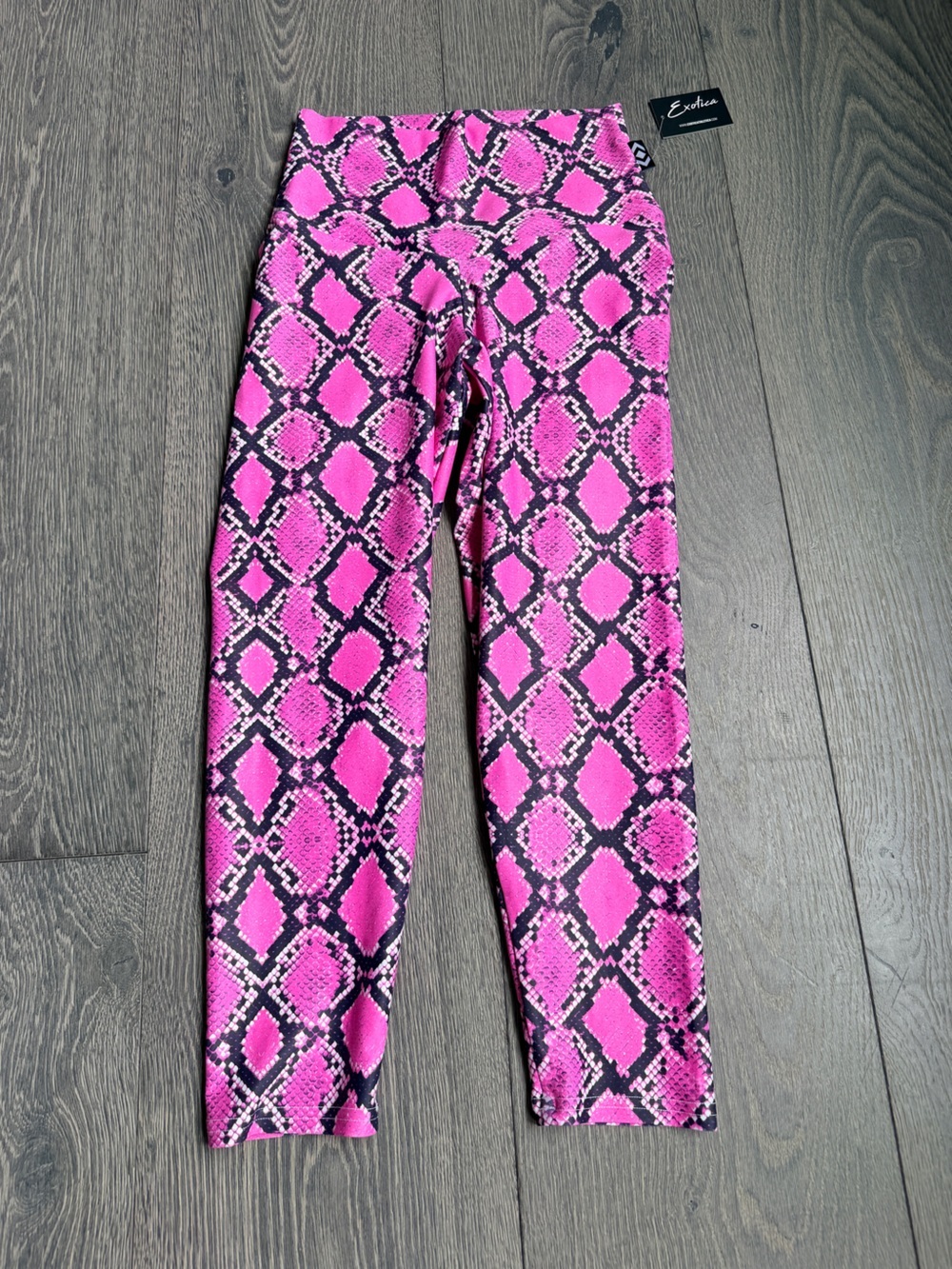 Exotica Snake Charmer Performance Booty Scrunch High Waisted Capri Leggings